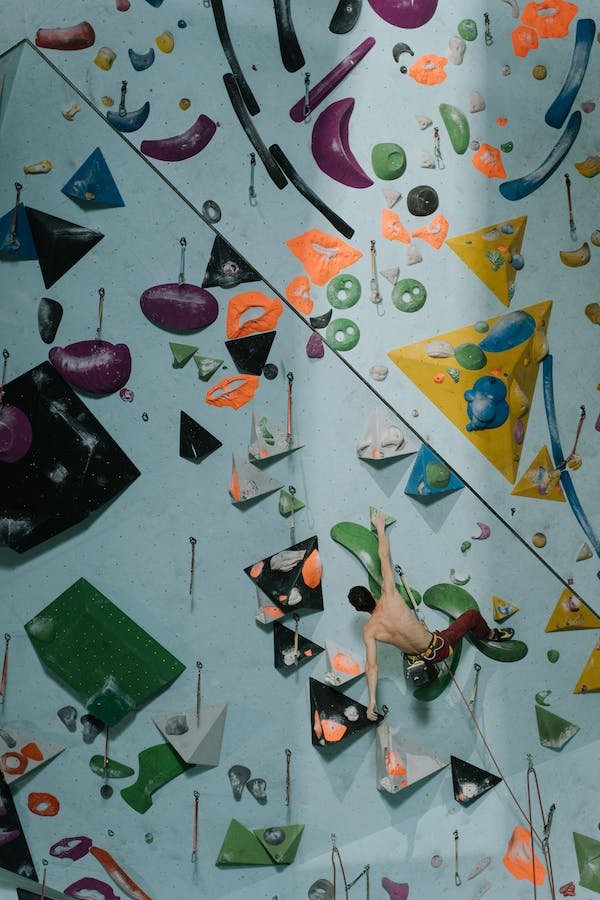 Où faire de l'escalade de bloc en salle à Paris ?