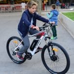 Quels sont les bénéfices et les attributs des vélos électriques remis à neuf ?